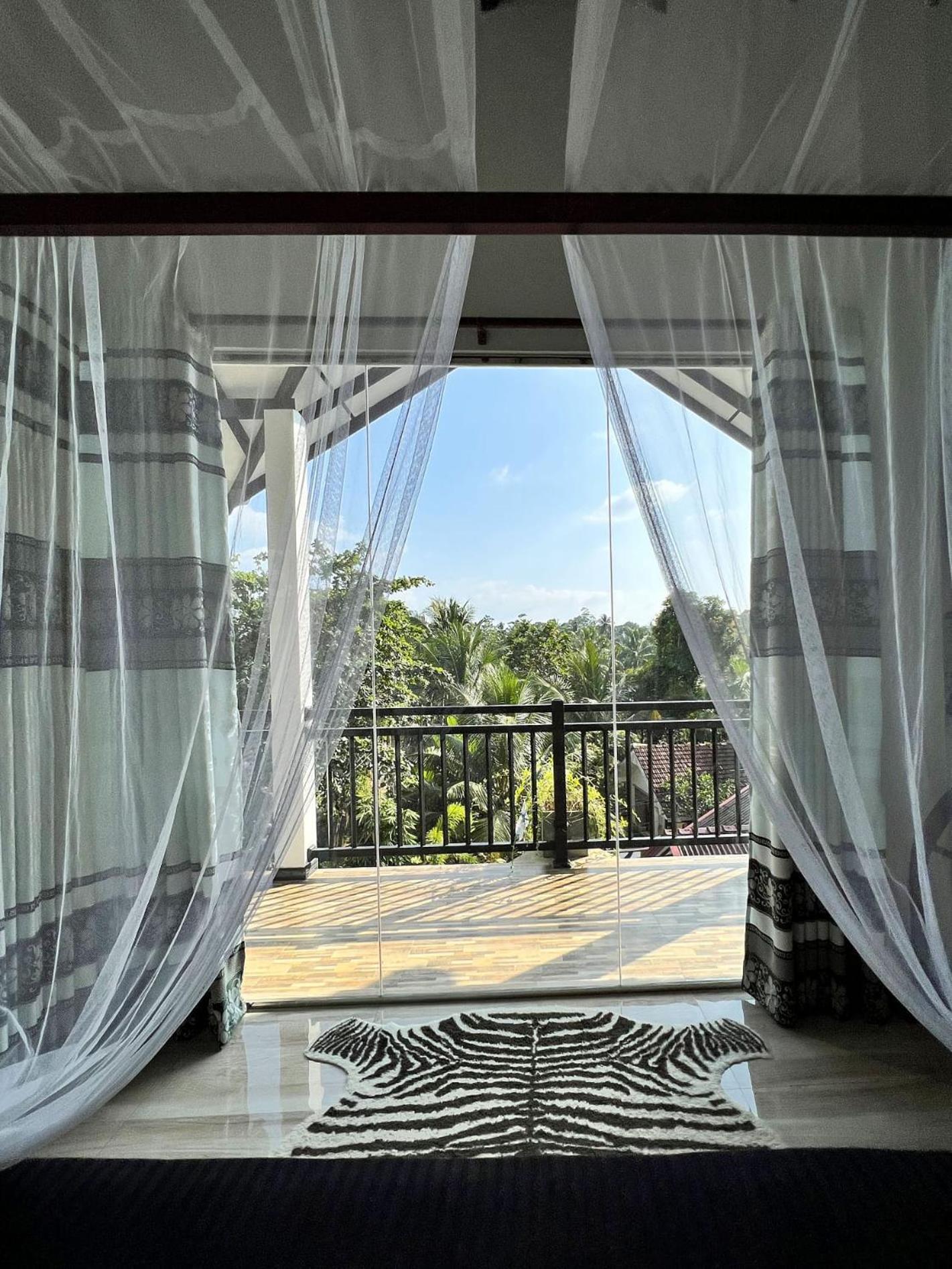 Secret Garden Hotel Hikkaduwa Esterno foto